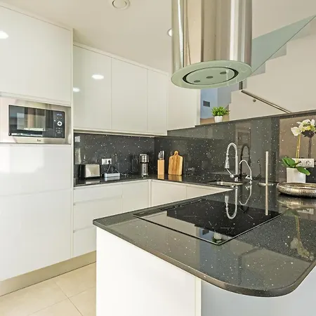 Luxury Three Bedroom Villa *