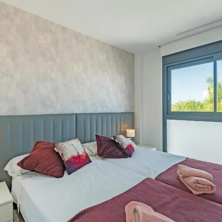 Luxury Three Bedroom Villa *